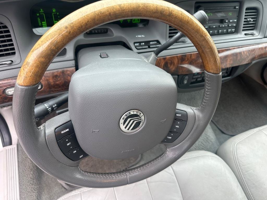 Used 2005 Mercury Grand Marquis LS RWD image 32