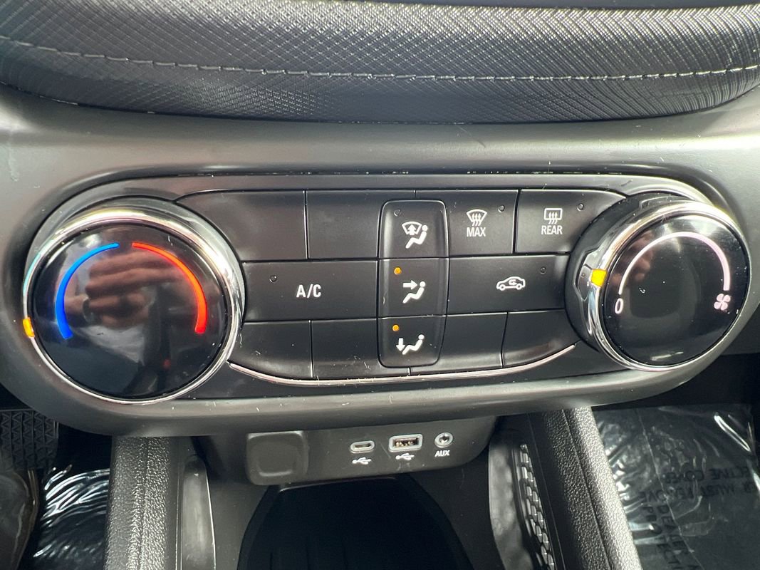 Used 2022 Chevrolet TrailBlazer LS image 17