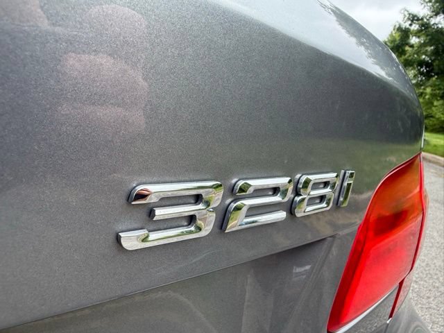 Used 2011 BMW 328i xDrive Coupe AWD/4WD image 5