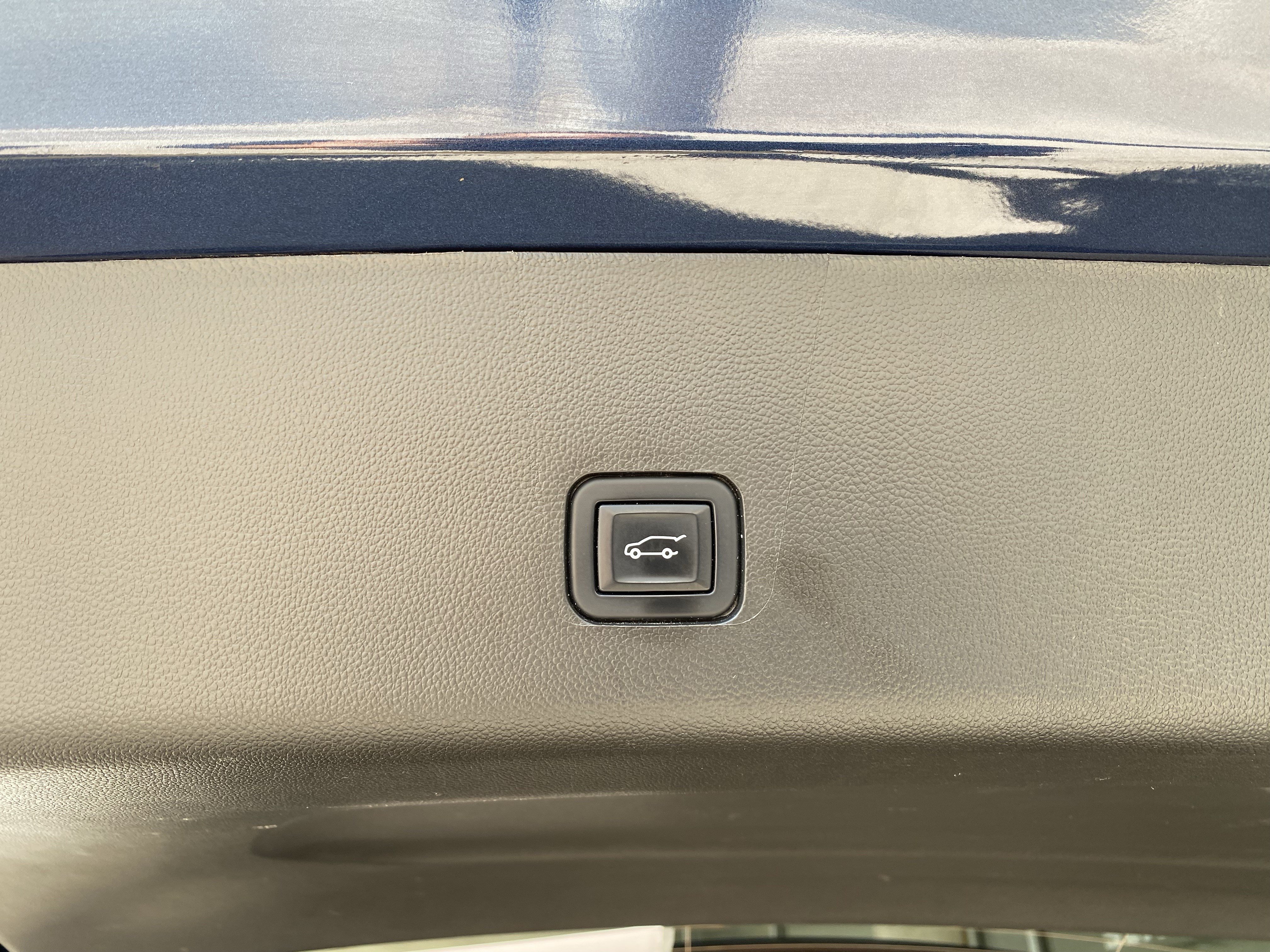 Used 2022 Chevrolet Traverse LT FWD image 15