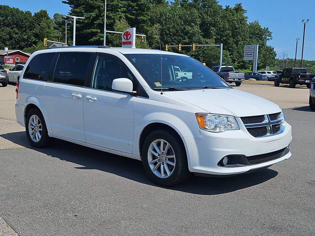 Used 2019 Dodge Grand Caravan SXT FWD image 2
