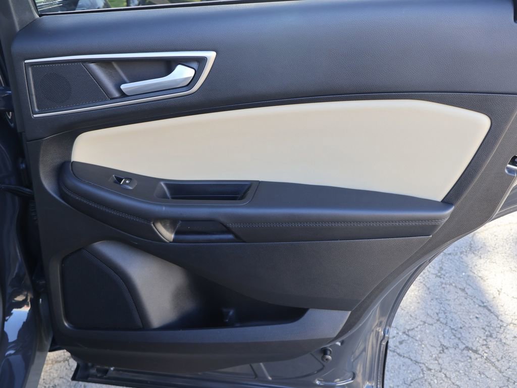 Used 2021 Ford Edge SEL w/ Cargo Accessory Package image 28