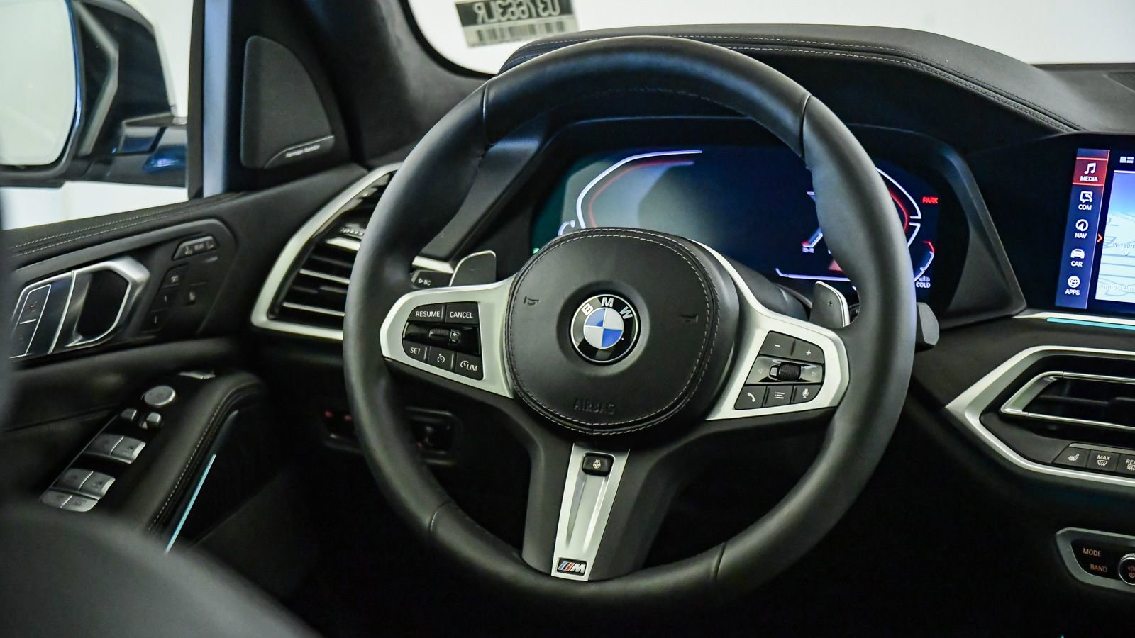 Certified 2022 BMW X7 xDrive40i w/ M Sport Package AWD/4WD image 13