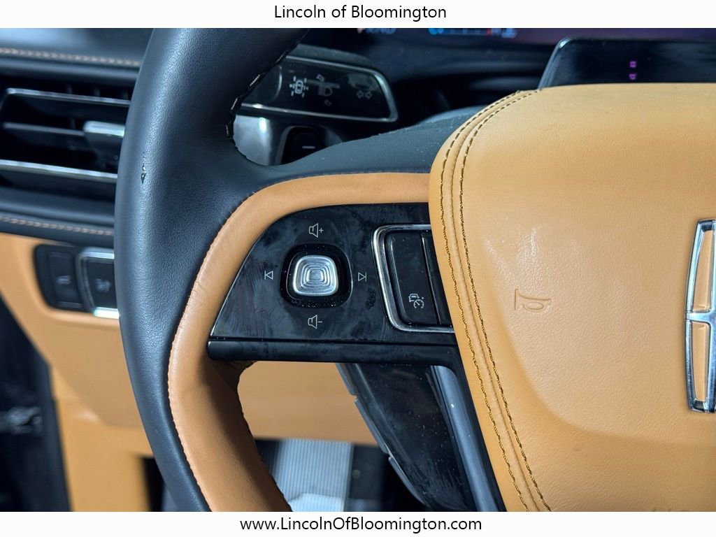 Certified 2025 Lincoln Aviator Black Label w/ Jet Appearance Package image 28