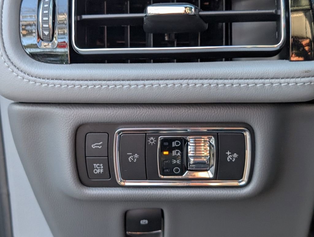 Certified 2022 Lincoln Nautilus Reserve image 27