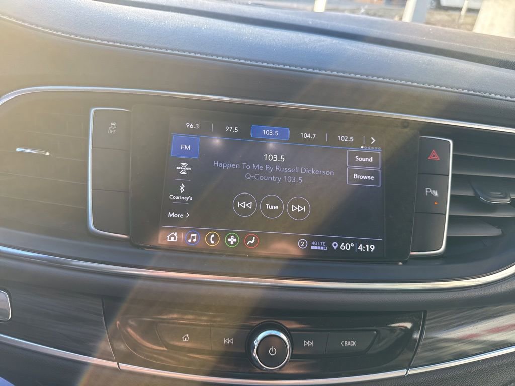 Used 2021 Buick Enclave Essence image 16