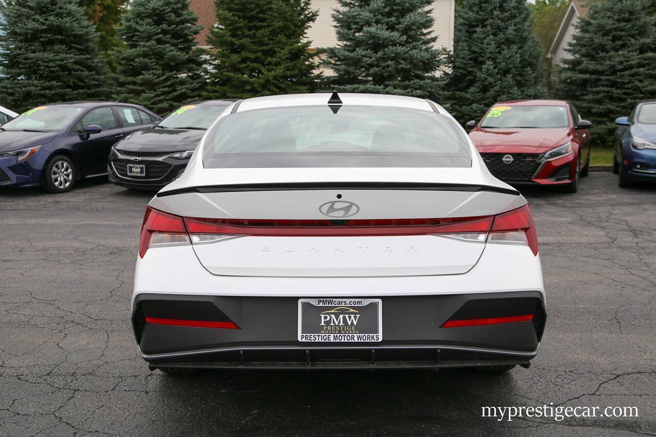 Used 2026 Hyundai Elantra Sport FWD image 7