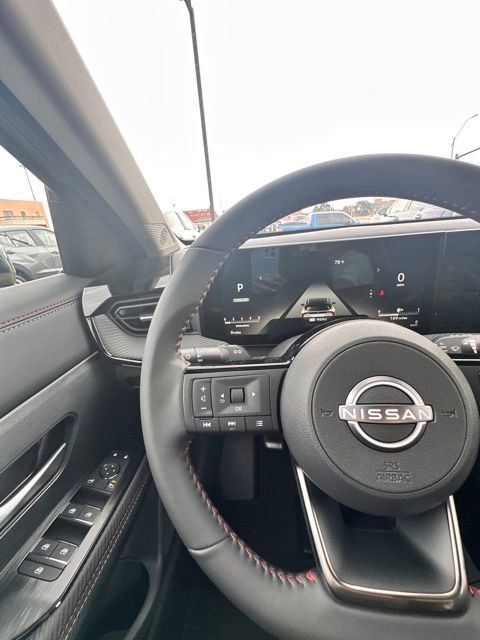 New 2025 Nissan Kicks SR image 18
