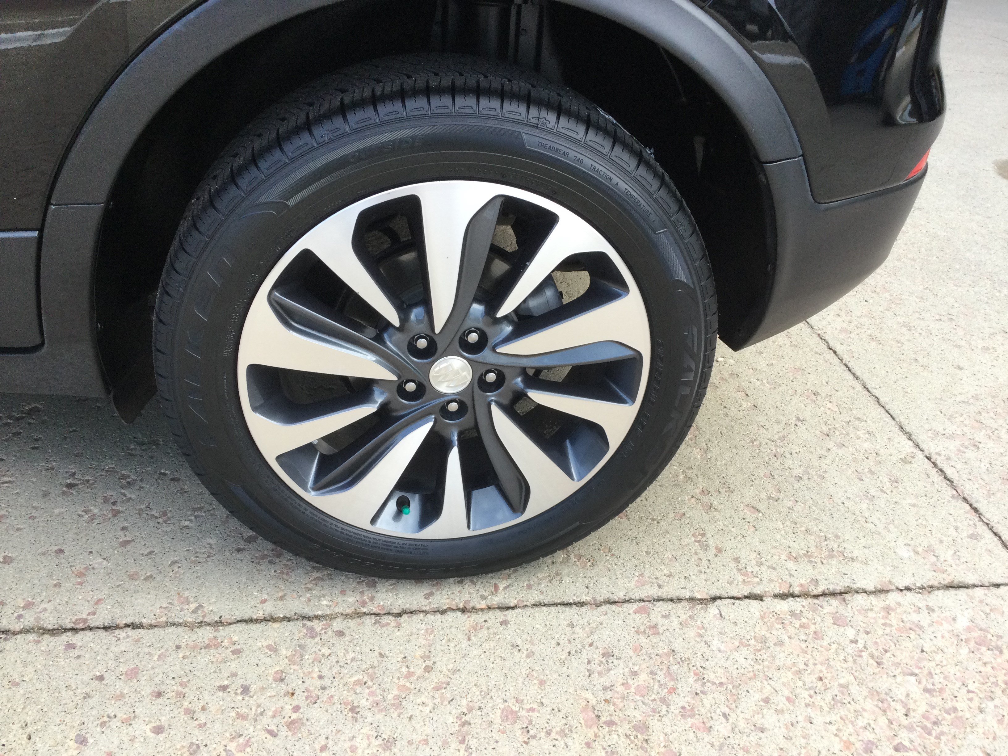 Used 2022 Buick Encore Preferred w/ Safety Package AWD/4WD image 5
