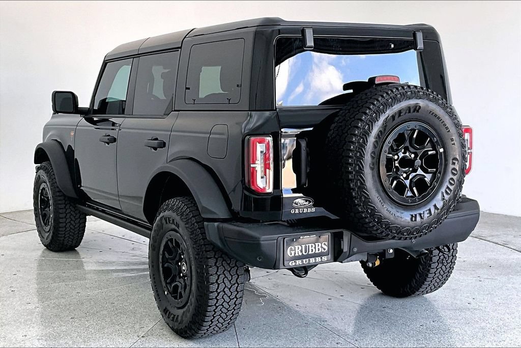 Used 2025 Ford Bronco Badlands AWD/4WD image 16