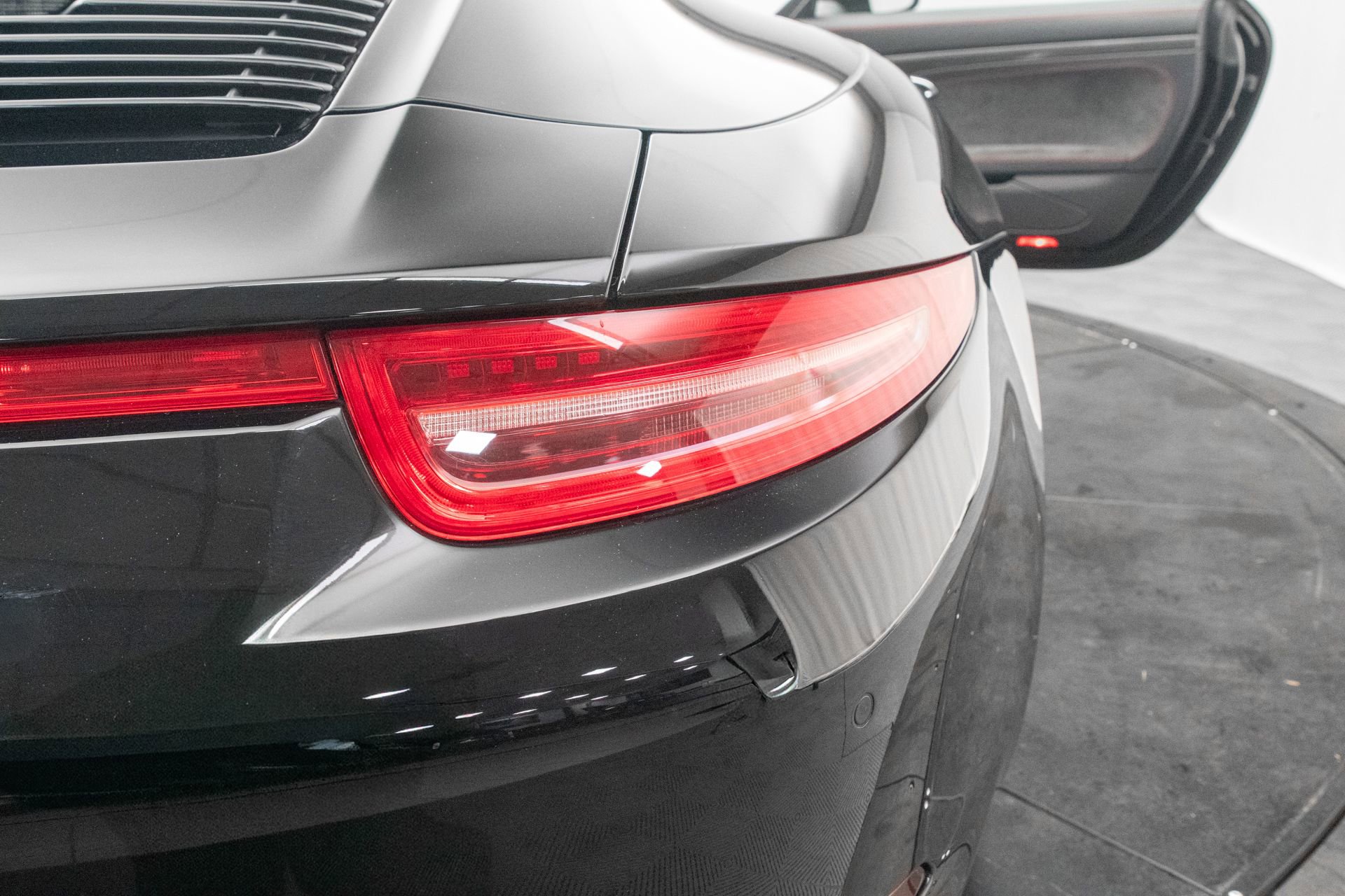 Used 2015 Porsche 911 Carrera 4 GTS AWD/4WD image 48