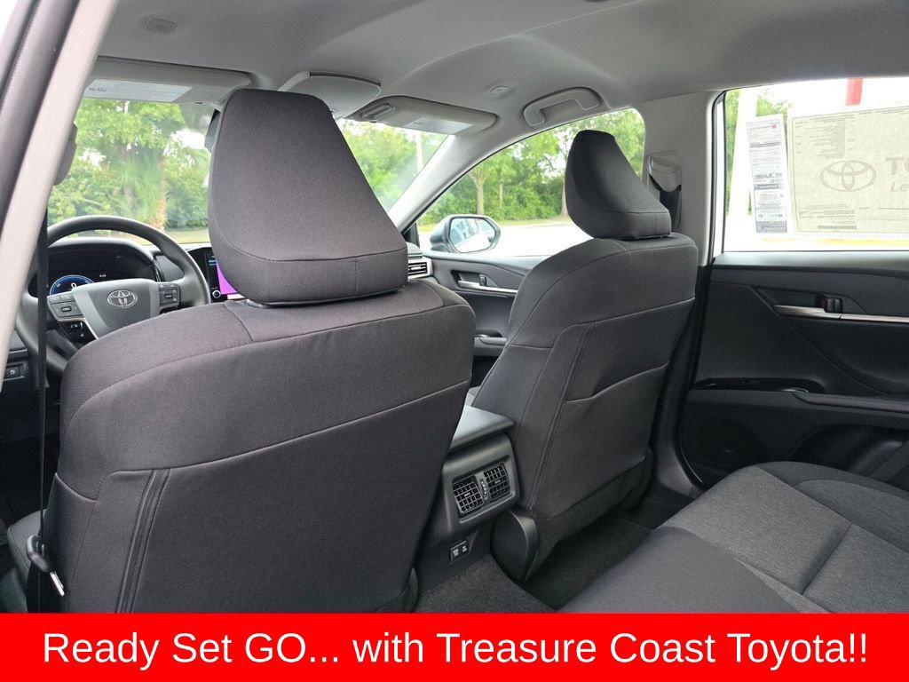 Used 2026 Toyota Camry LE FWD image 24