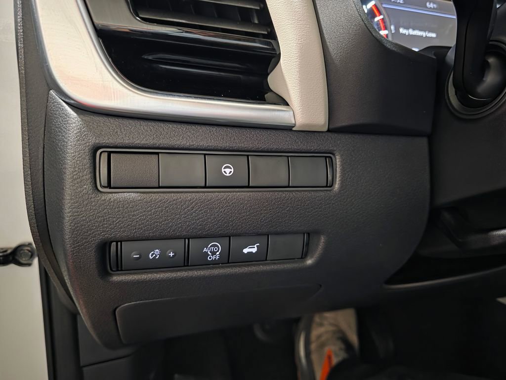 Used 2023 Nissan Rogue SL w/ SL Premium Package image 31
