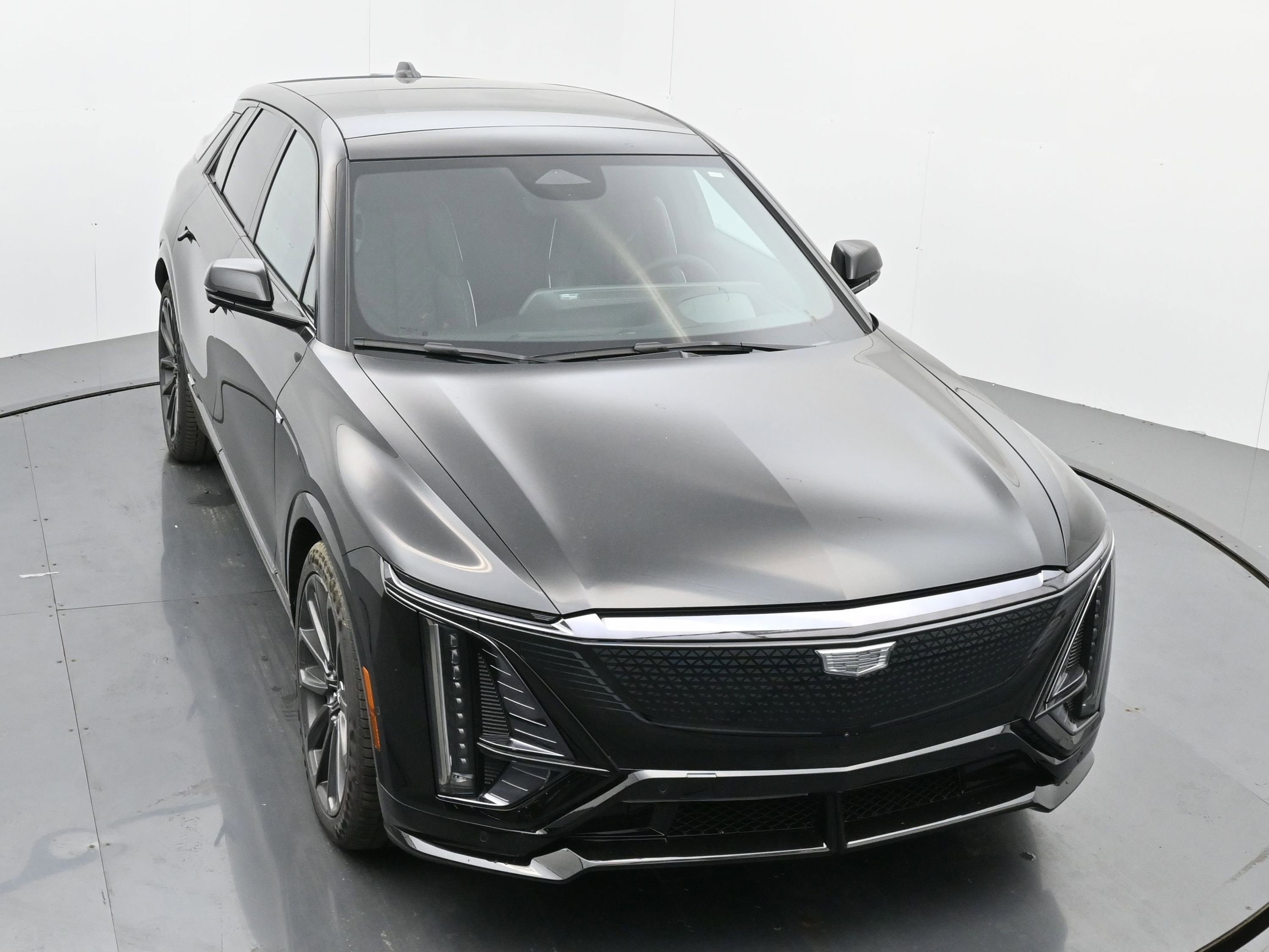 New 2026 Cadillac Lyriq V w/ LPO, Floor Liner Package image 30