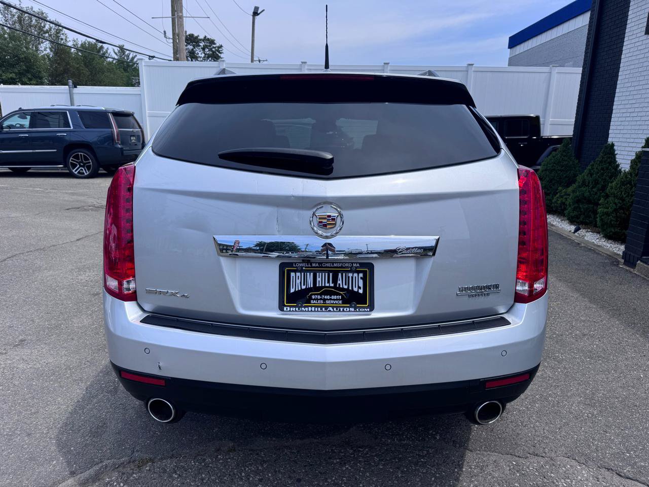 Used 2011 Cadillac SRX Luxury AWD/4WD image 4