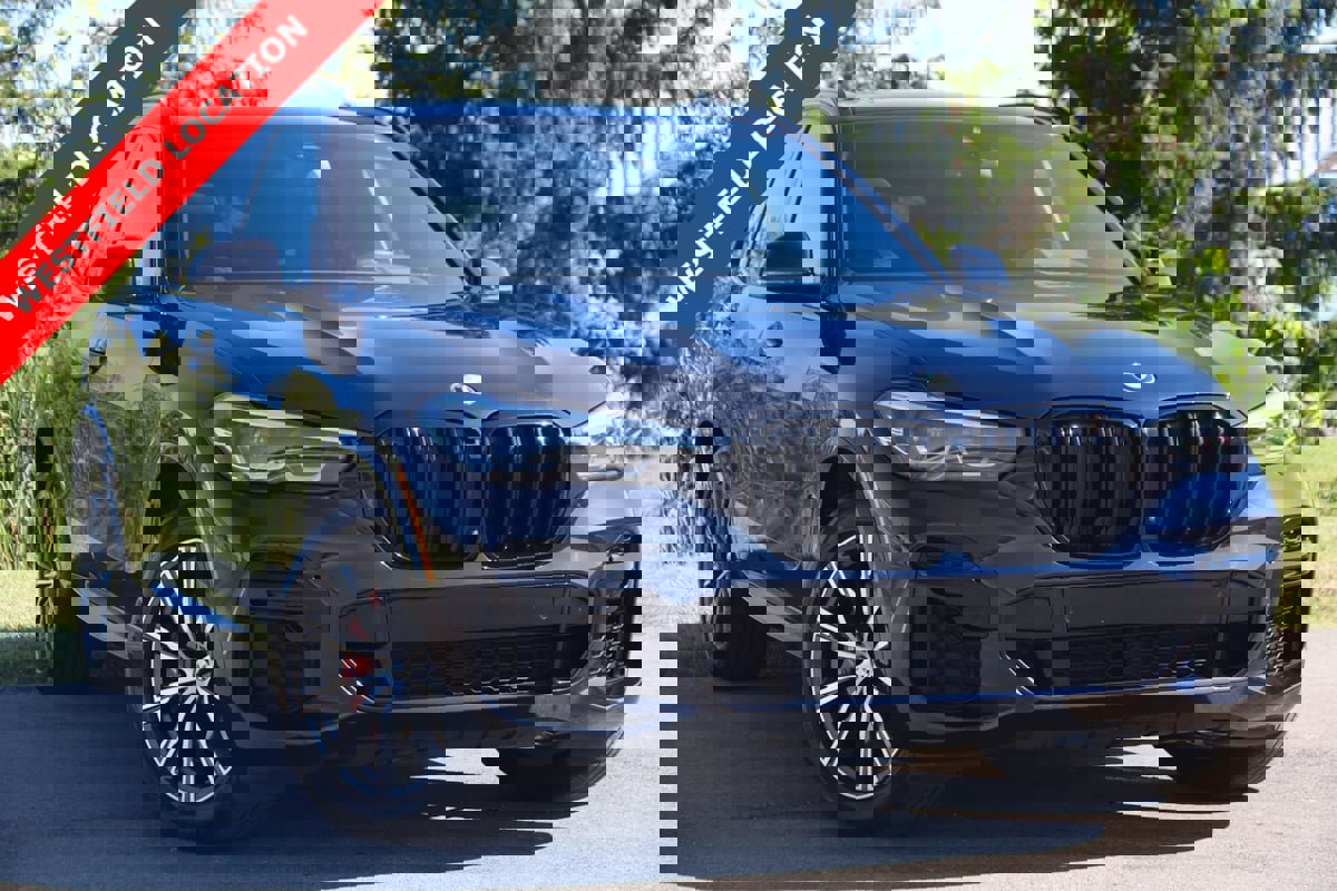 Used 2022 BMW X5 xDrive40i w/ M Sport Package
