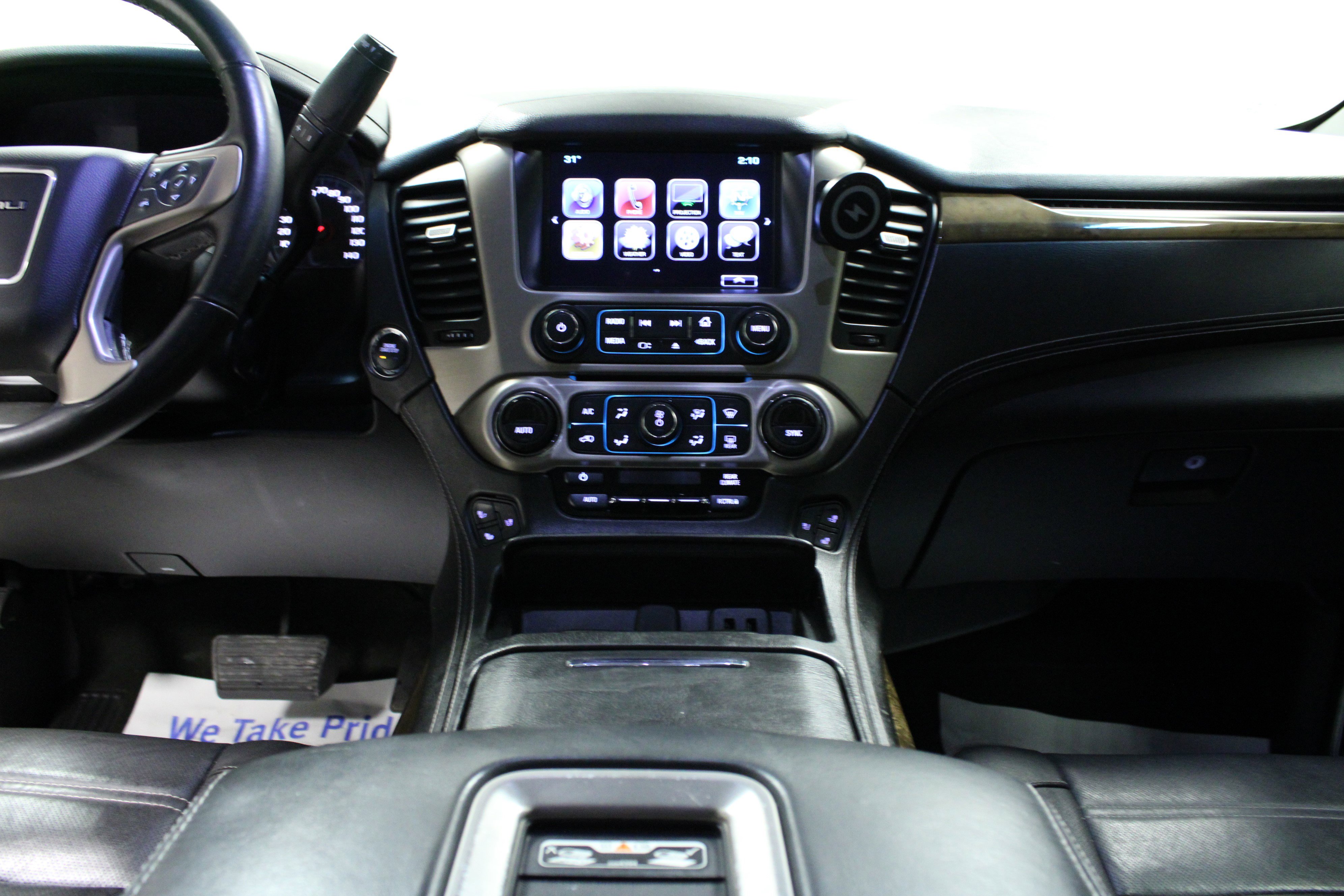 Used 2017 GMC Yukon Denali w/ Open Road Package image 20