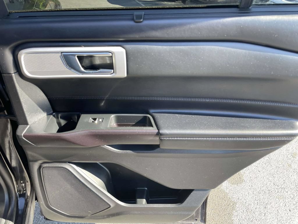Used 2020 Ford Explorer Platinum AWD/4WD image 44
