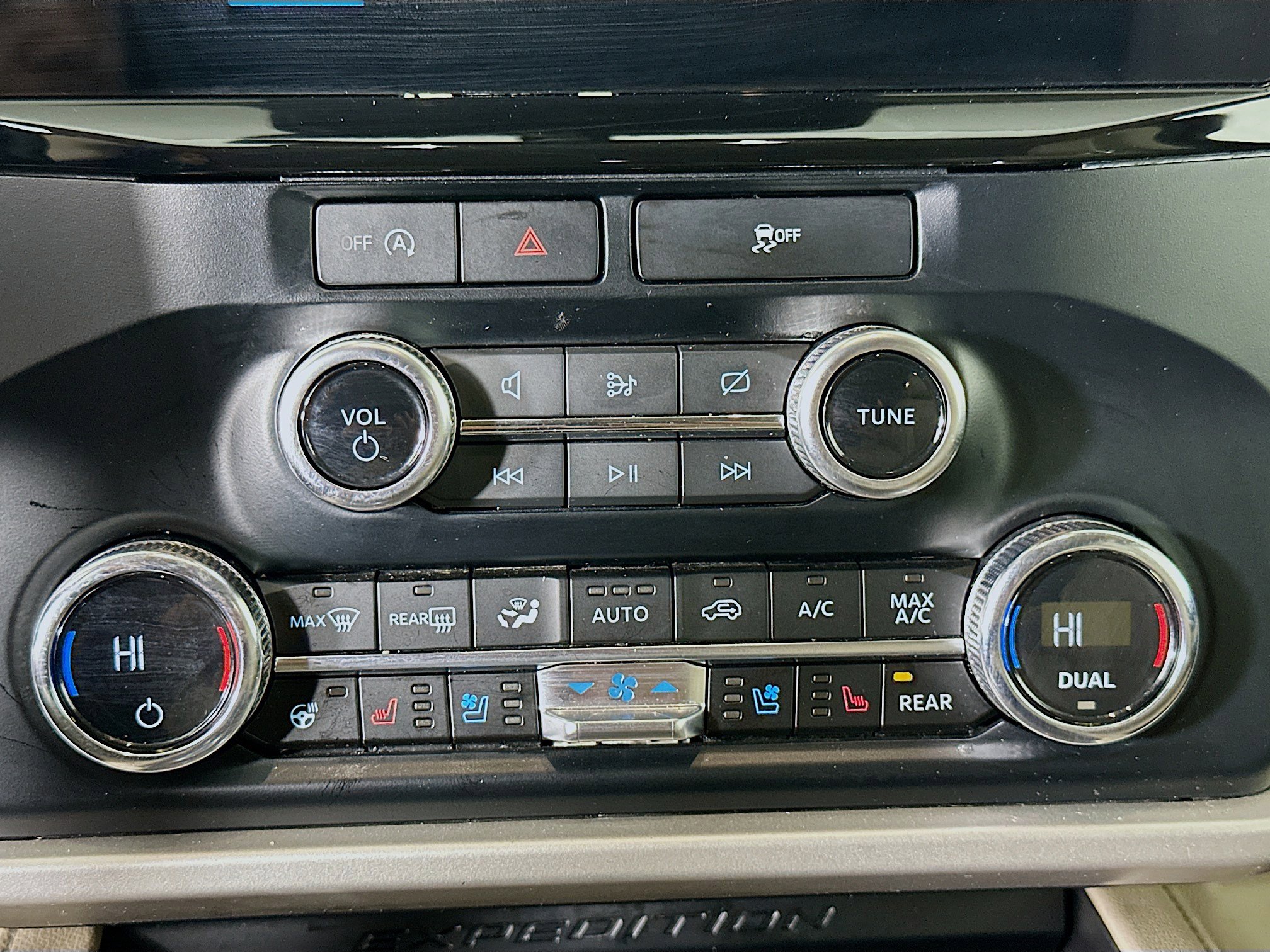 Used 2024 Ford Expedition Max Limited image 24