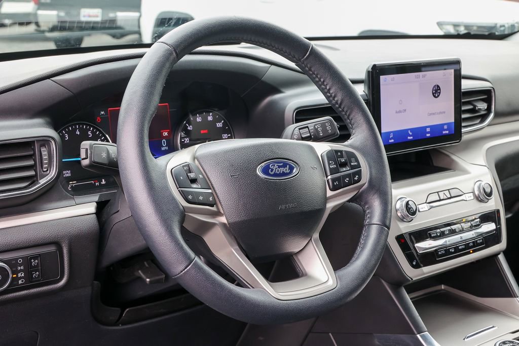 Certified 2023 Ford Explorer XLT w/ Equipment Group 202A AWD/4WD image 31
