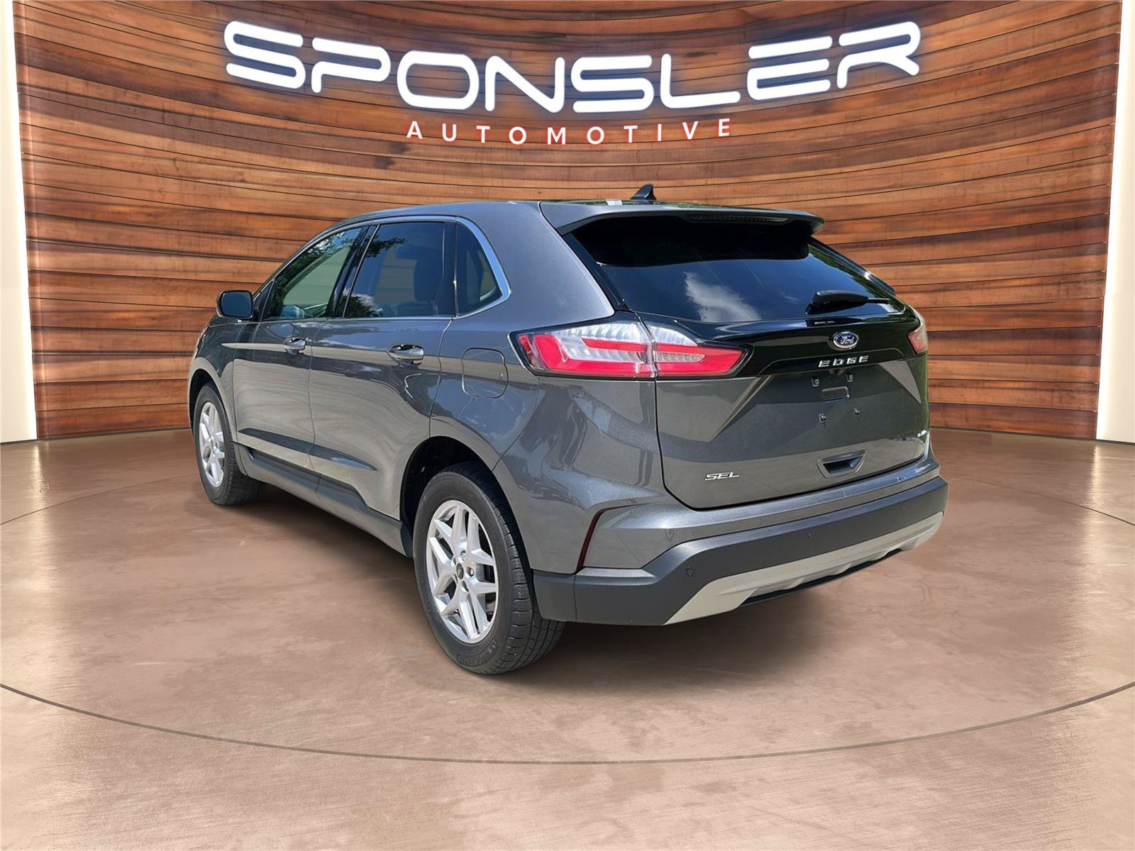 Certified 2024 Ford Edge SEL w/ Convenience Package AWD/4WD image 3