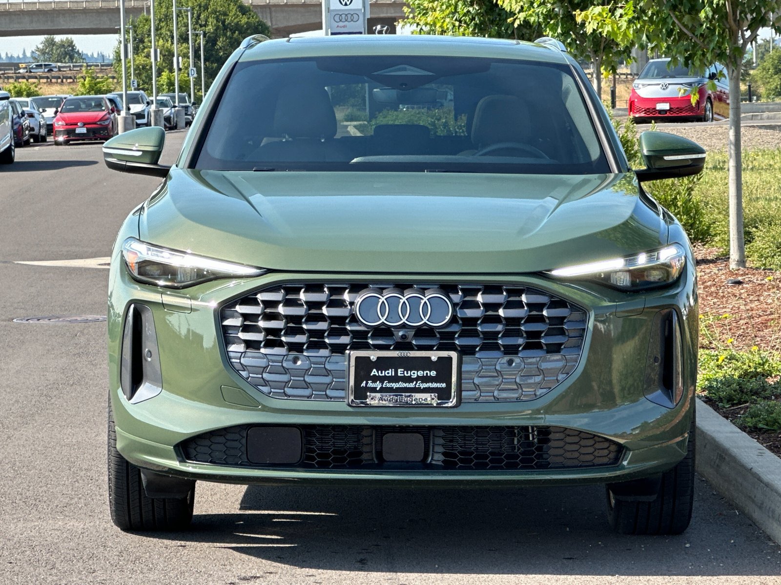Used 2025 Audi Q5 Premium Plus w/ Premium Plus AWD/4WD image 8