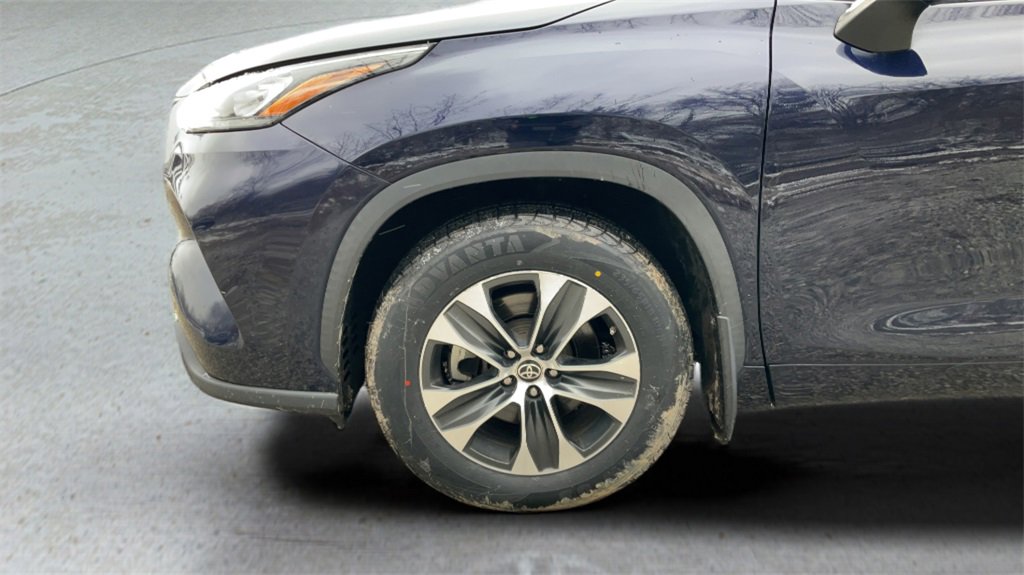 Used 2020 Toyota Highlander XLE image 9