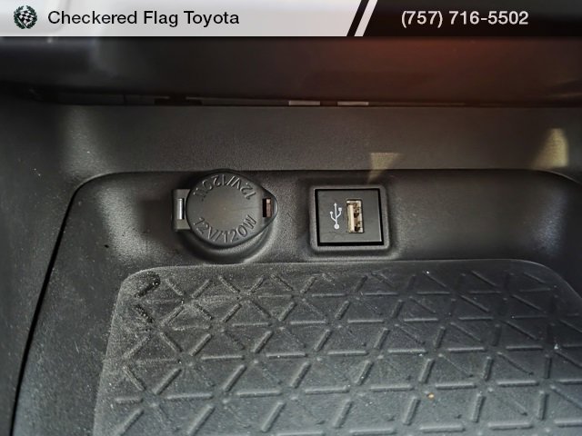 Used 2024 Toyota RAV4 XLE Premium image 36