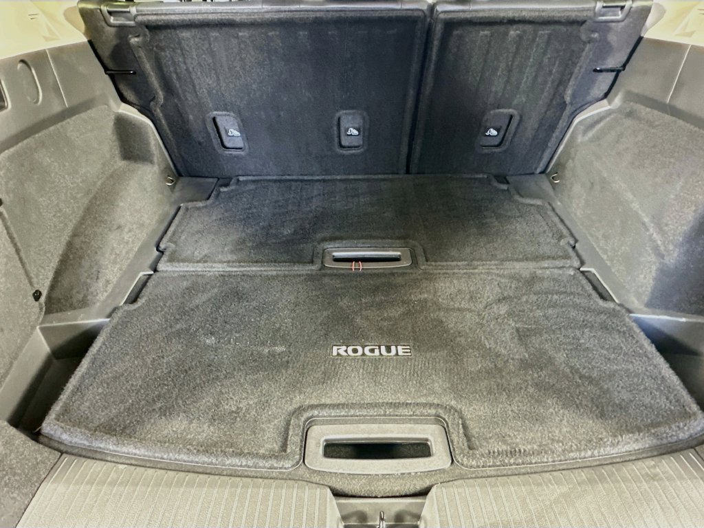 Certified 2024 Nissan Rogue Platinum AWD/4WD image 36