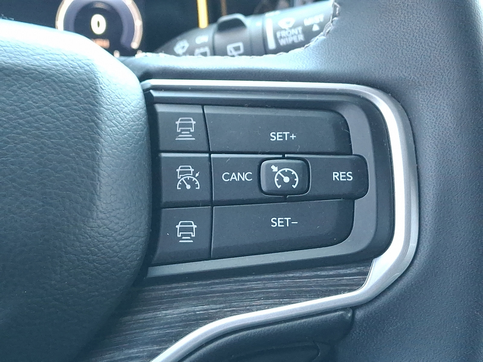 Certified 2022 Jeep Wagoneer Series III w/ Flexible Seating Group AWD/4WD image 24