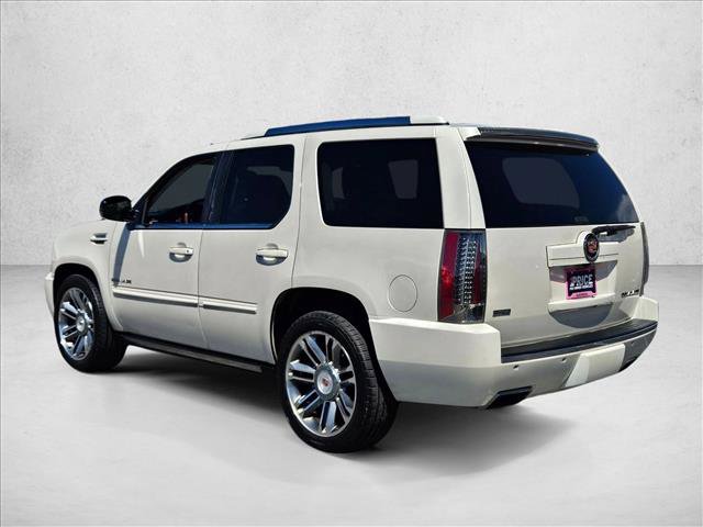 Used 2012 Cadillac Escalade Premium AWD/4WD image 8