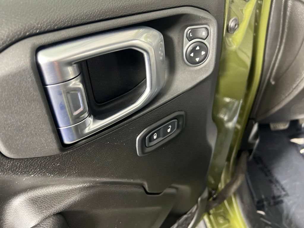 Used 2024 Jeep Wrangler Unlimited Sport AWD/4WD image 17