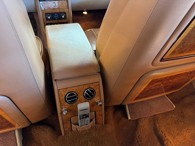 Used 1996 Rolls-Royce Silver Spur image 18