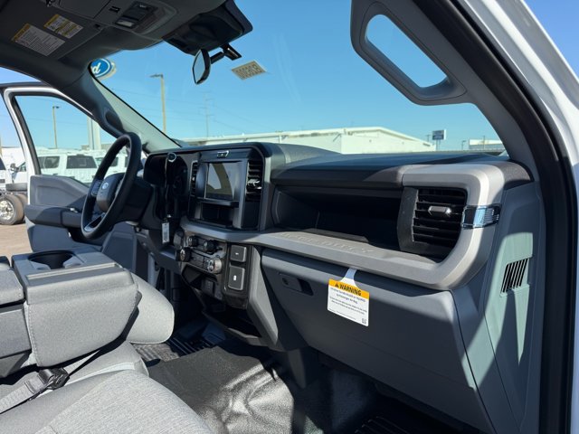New 2026 Ford F550 4x4 Supercab Super Duty image 17