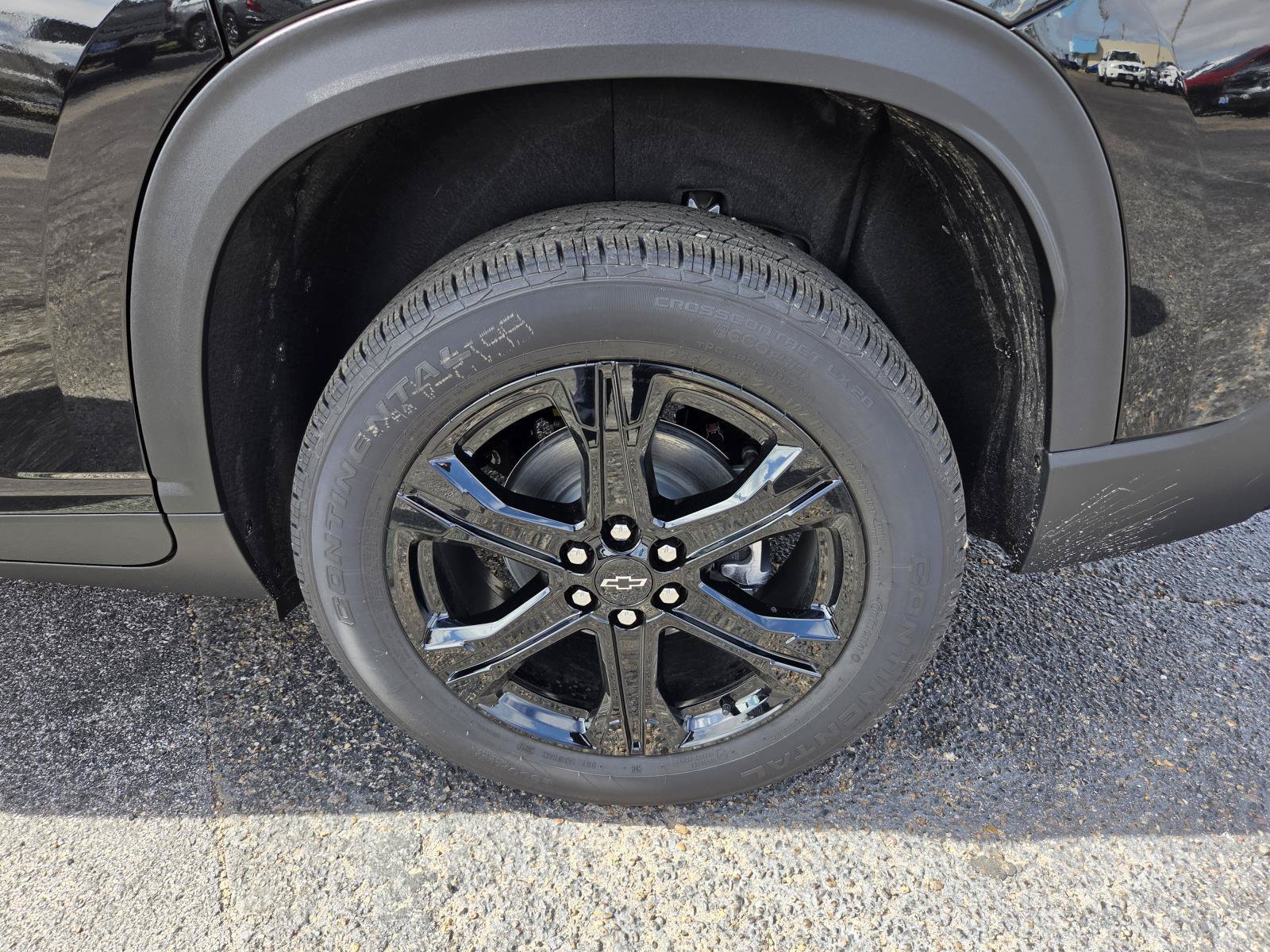 New 2027 Chevrolet Traverse LT w/ Midnight/Sport Edition FWD image 20