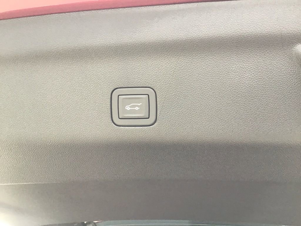 New 2026 Chevrolet Suburban LT w/ Comfort Package image 7