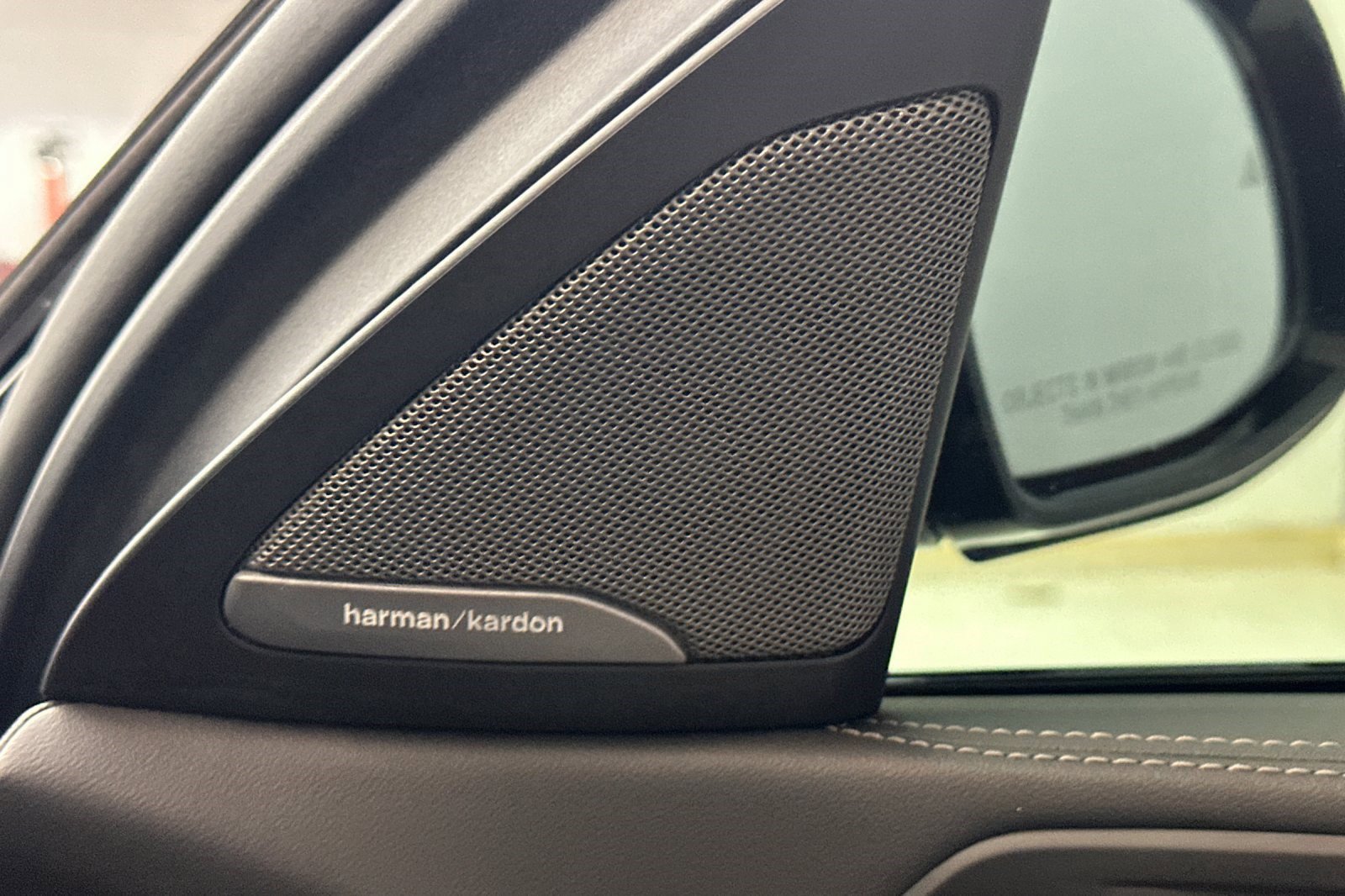 Certified 2024 BMW X6 xDrive40i w/ Premium Package image 20