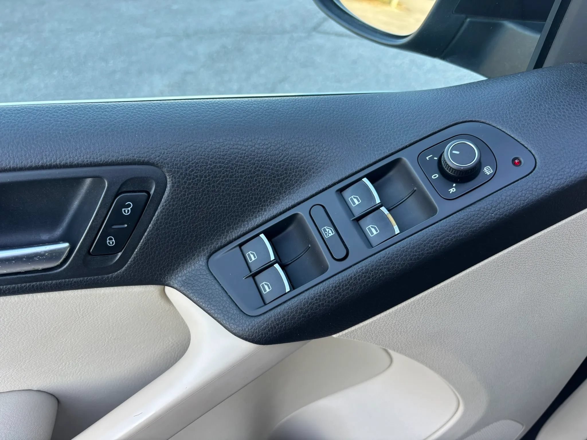 Used 2017 Volkswagen Tiguan Wolfsburg Edition AWD/4WD image 20