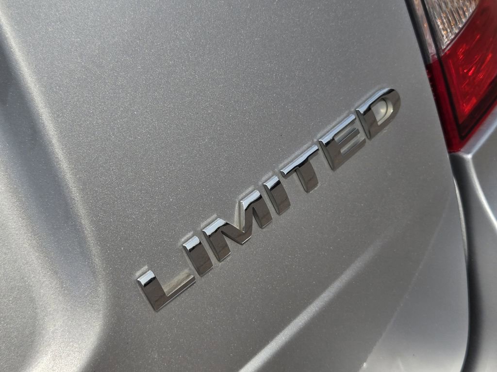 Used 2012 Ford Edge Limited FWD image 10