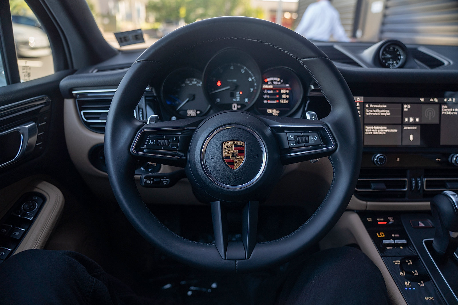 Used 2026 Porsche Macan AWD/4WD image 6