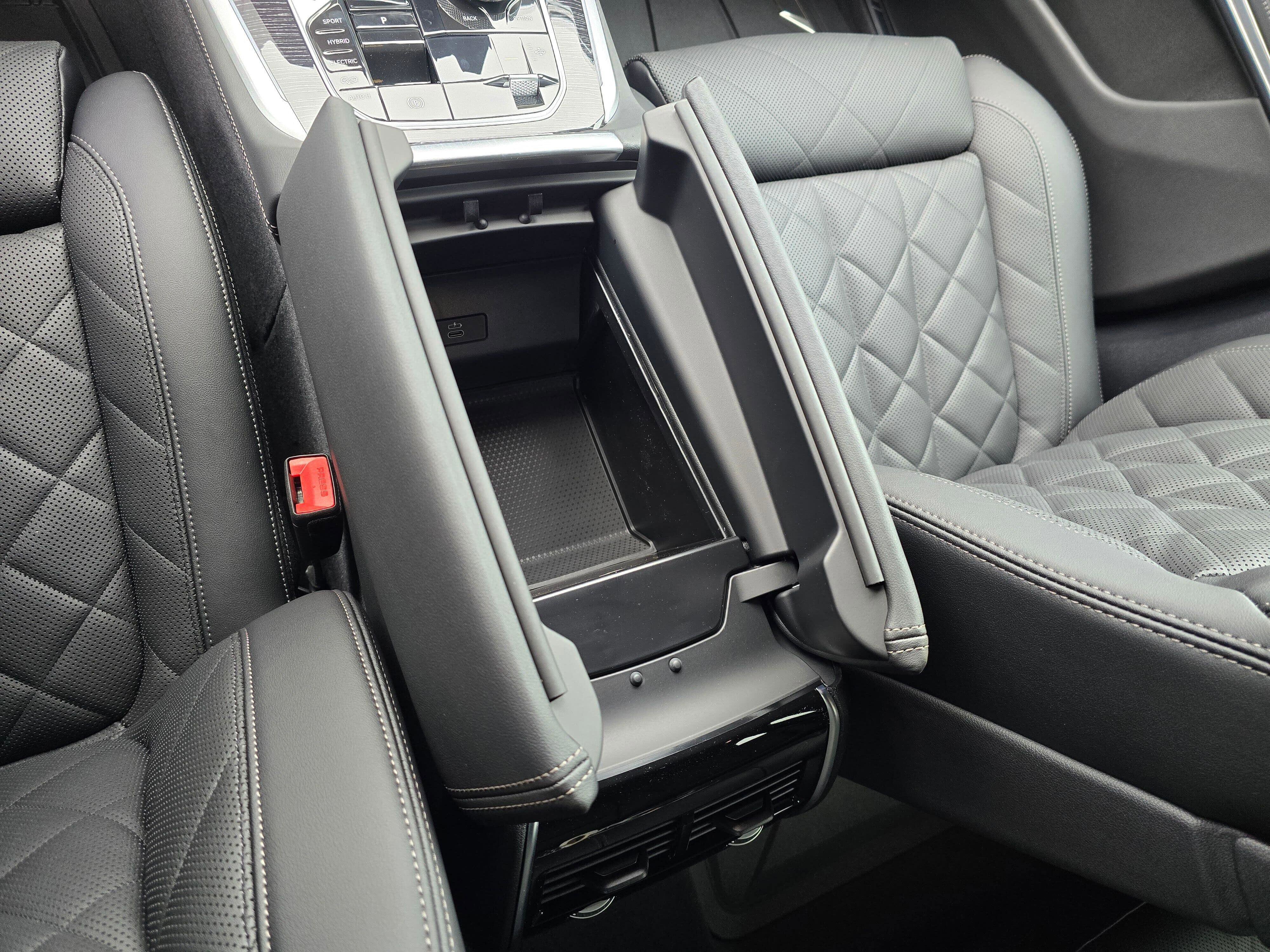 New 2026 BMW X5 xDrive50e w/ Executive Package image 25