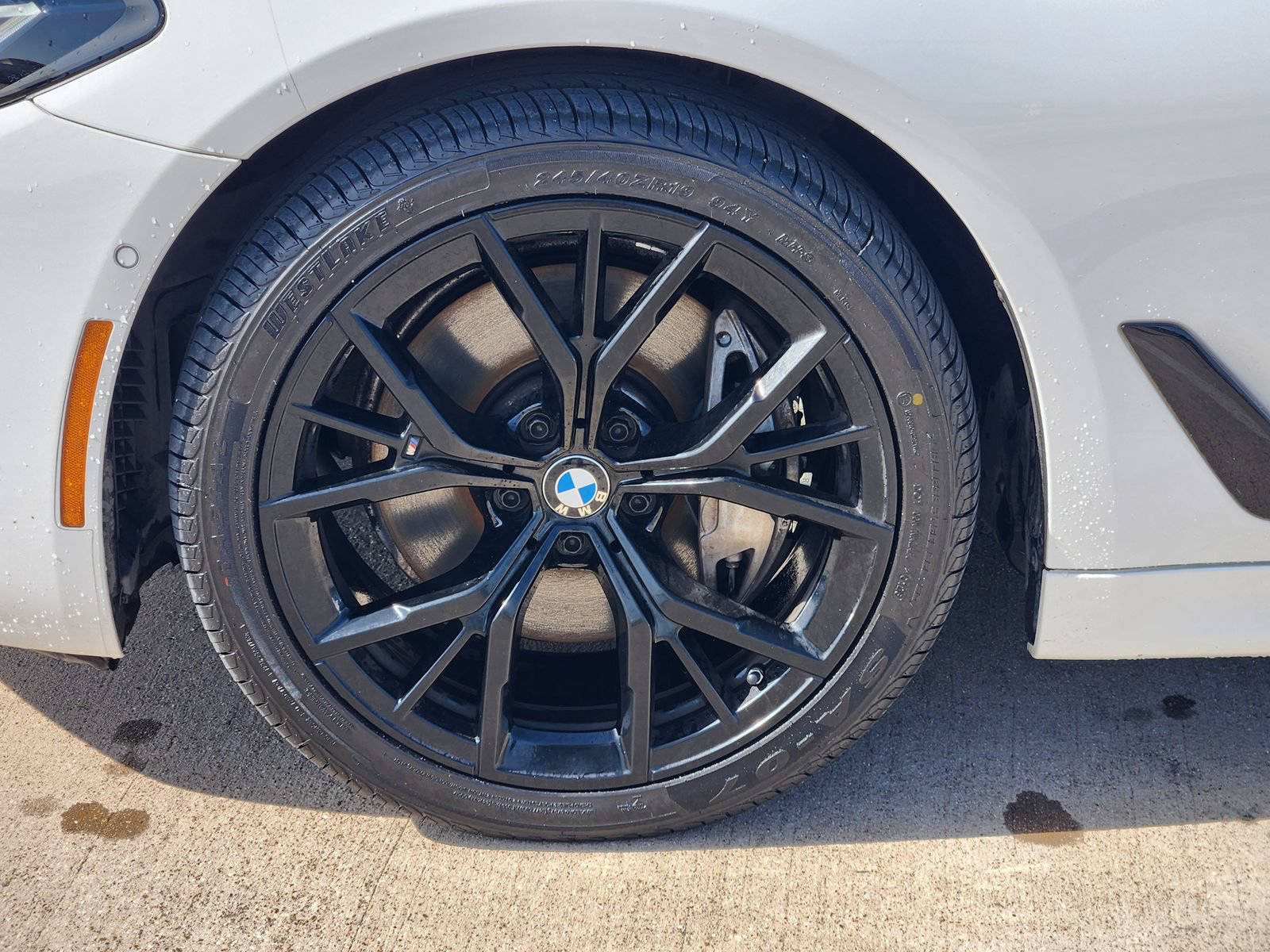 Used 2022 BMW 540i w/ M Sport Package RWD image 11