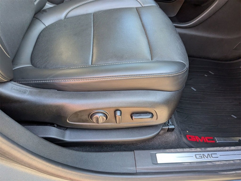 Used 2021 GMC Acadia SLT w/ Elevation Edition image 30