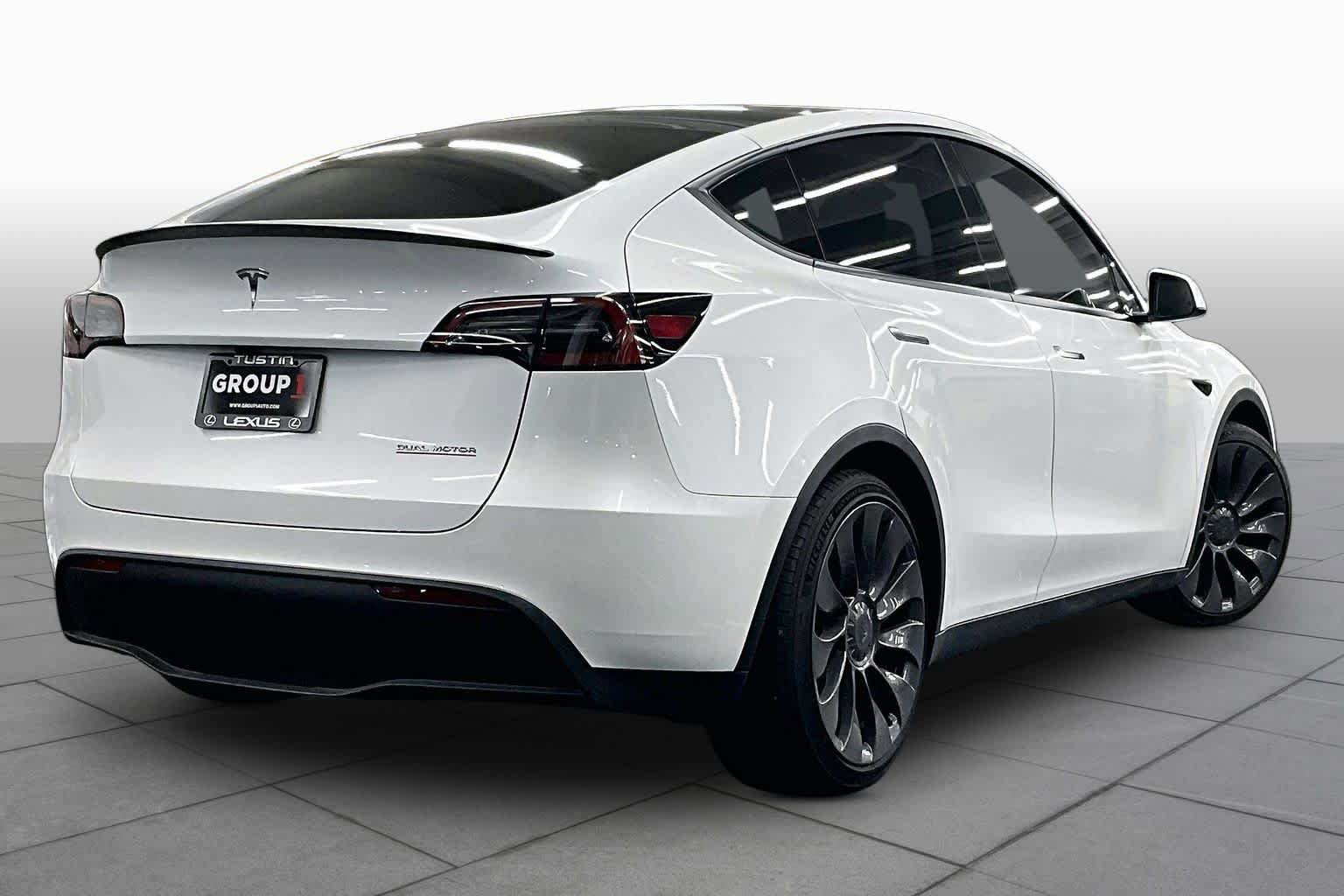 Used 2023 Tesla Model Y Performance AWD/4WD image 12