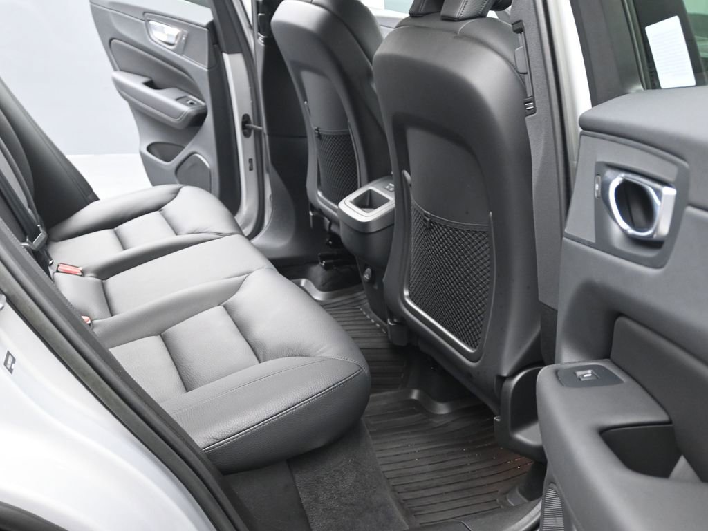 Used 2023 Volvo XC60 B5 Plus w/ Climate Package image 14
