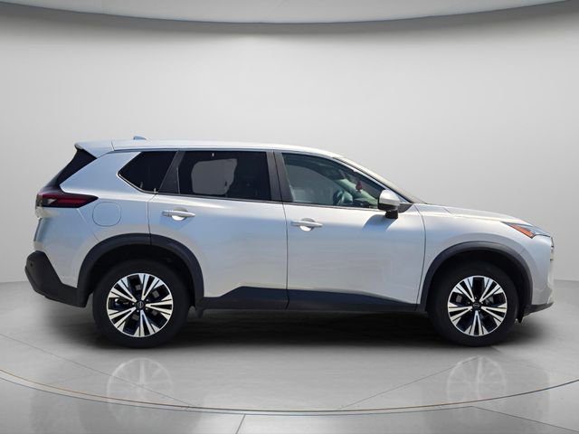 Used 2023 Nissan Rogue SV image 7