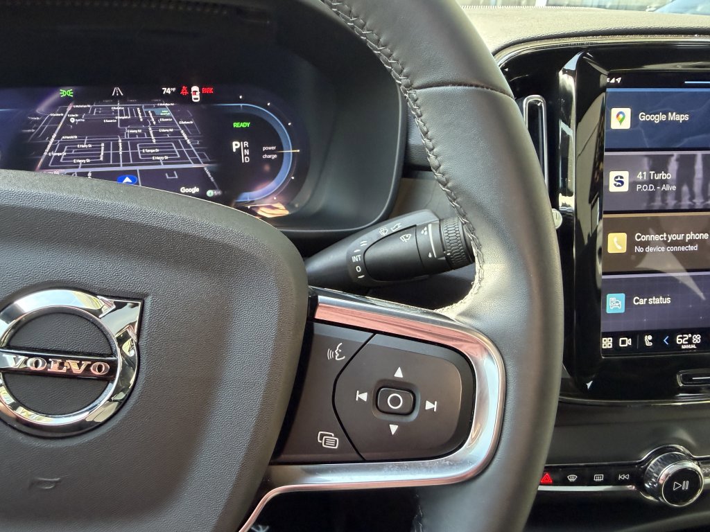 Used 2024 Volvo C40 P8 Recharge Ultimate w/ Protection Package Premier image 29