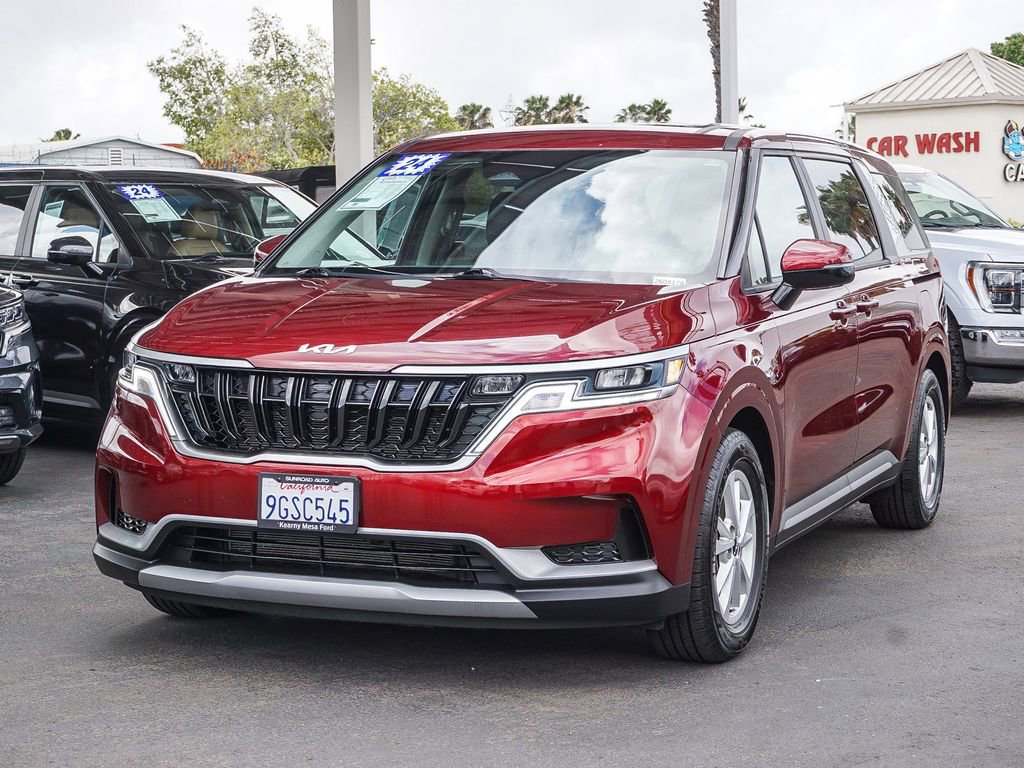Used 2024 Kia Carnival LX FWD image 4