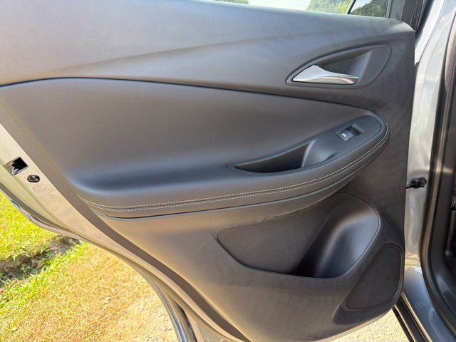Used 2022 Buick Encore GX Select FWD image 18
