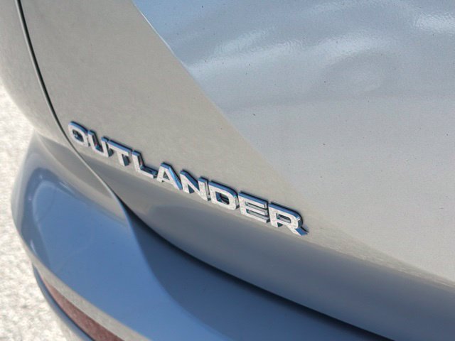 New 2026 Mitsubishi Outlander SE FWD image 14